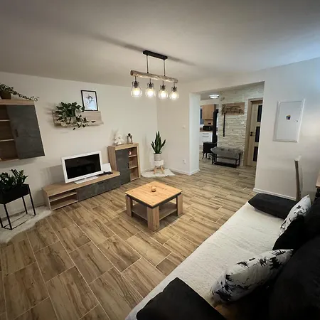 Apartman Spania Dolina 公寓 *